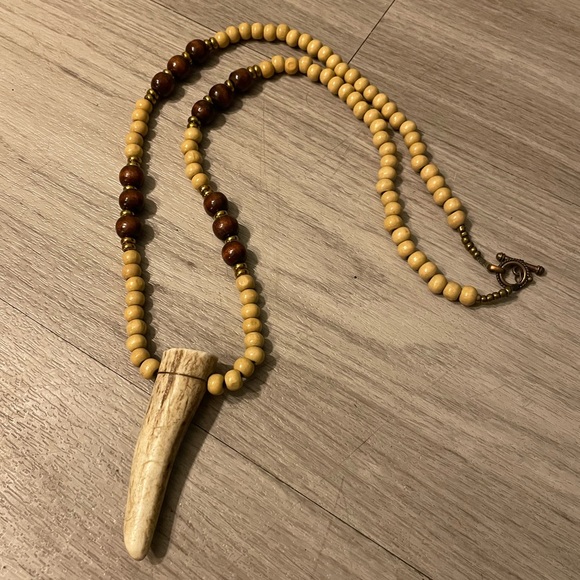 Necklace - Picture 1 of 3